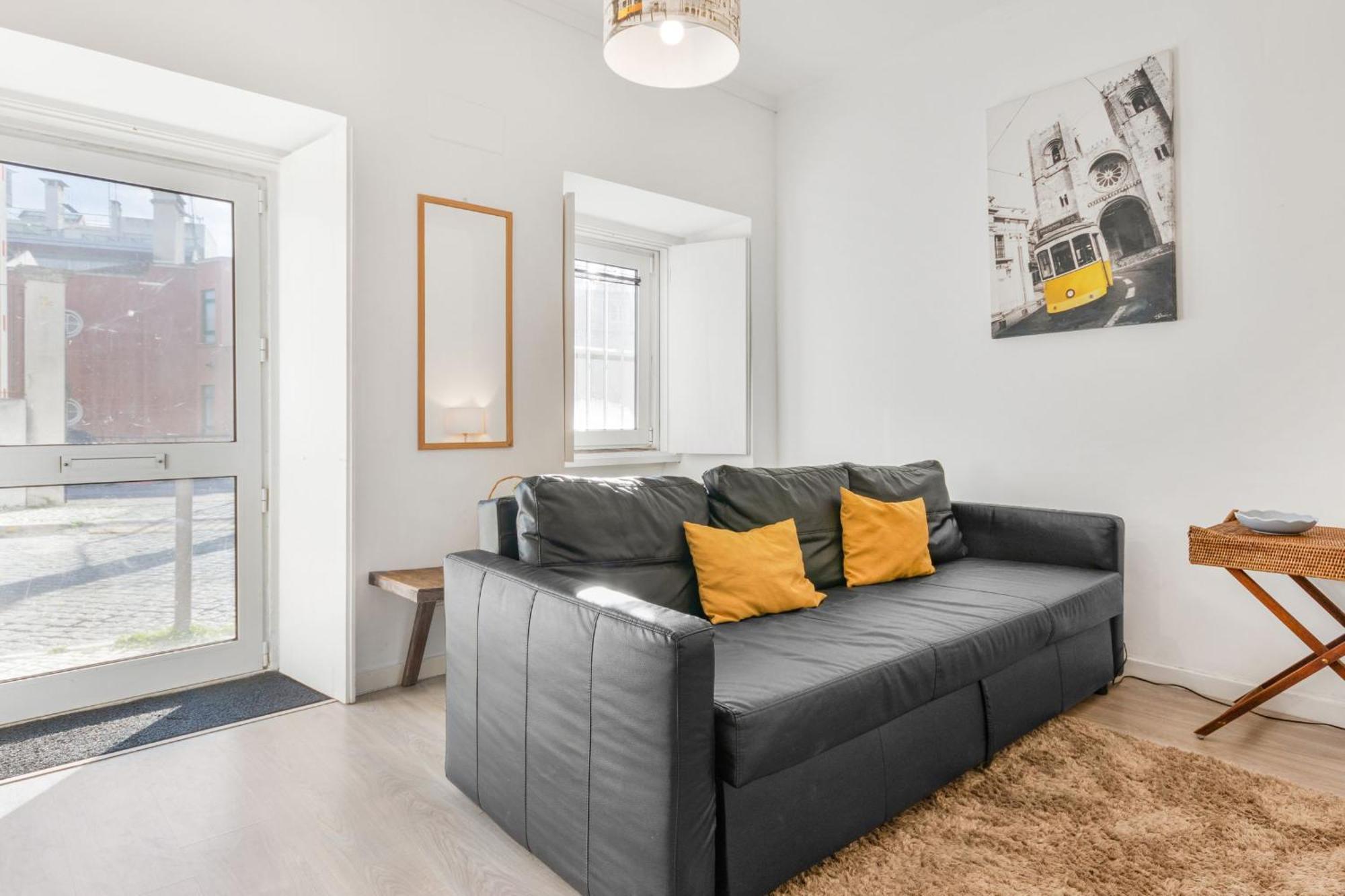 1bdr Cozy Flat In Heart Of By Lovelystay * Lisbon